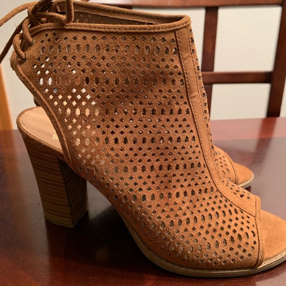 Peep toe booties - Picture 2 of 2